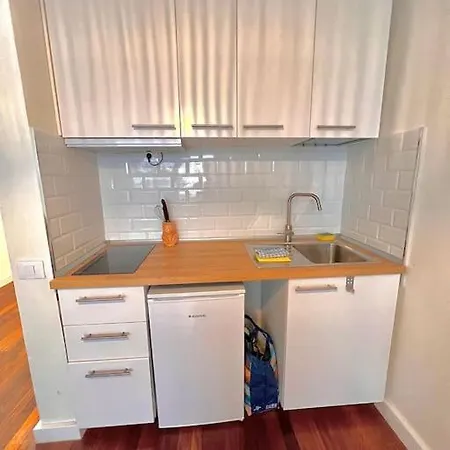 2 Bedroom Flat Close To The Sea Διαμέρισμα *