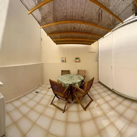2 Bedroom Flat Close To The Sea Διαμέρισμα Κοραλέχο